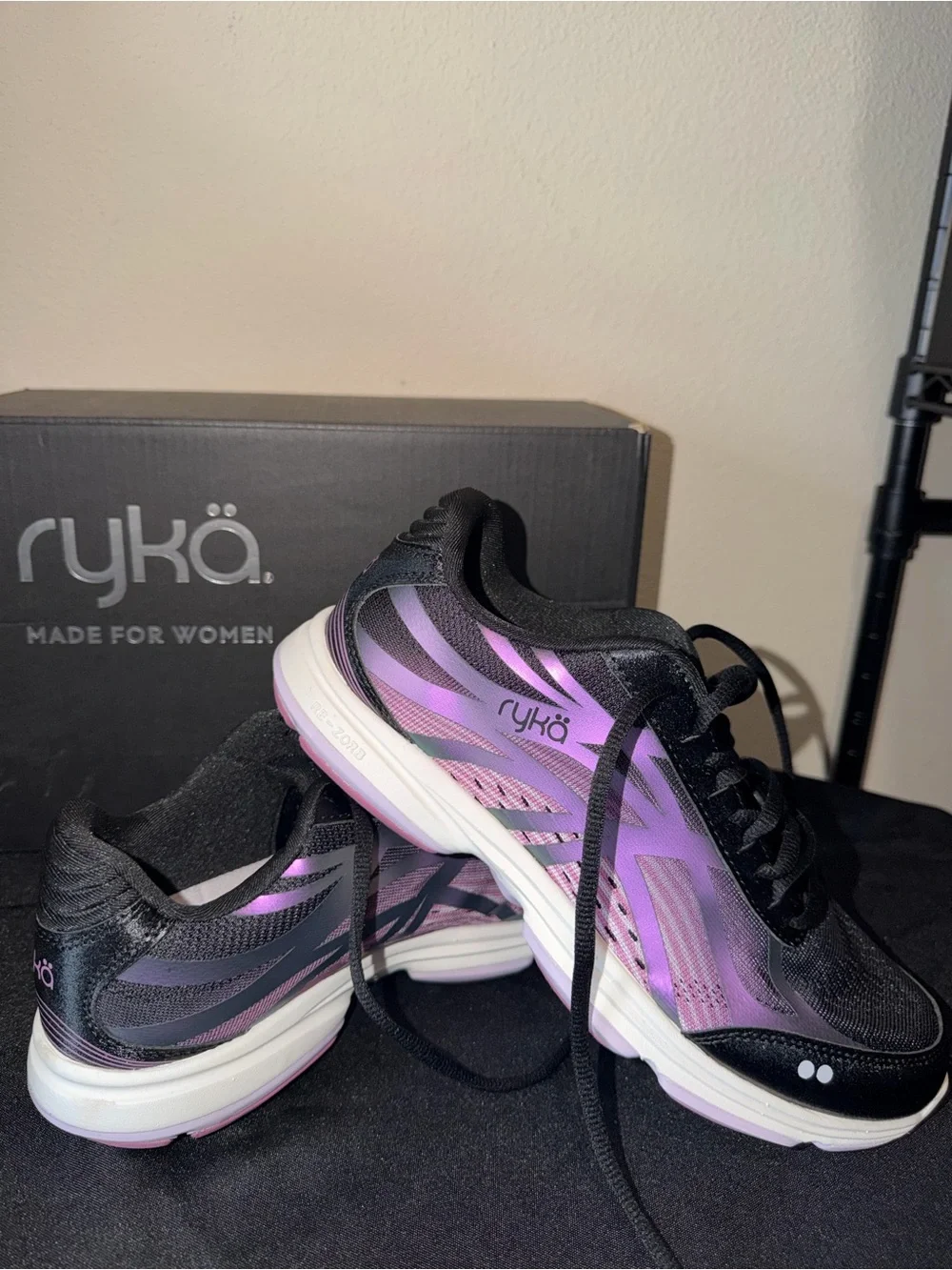 Ryka “Devotion” Plus Athletic Shoes 🖤 FWBW *7.5 Wide*